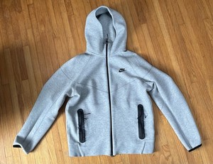 grey nike tech hoodie small