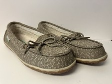 Minnetonka Eco Oak Loafer Slippers Berber Lining Laces Tan Women s 11