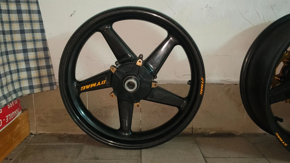 Cerchi Carbonio Dymag CA5 MT-10 Foto 4 de 4