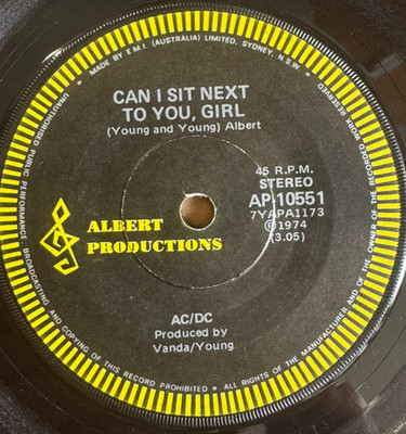 AC/DC - 1974 - 7'' - Can I Sit Next To You Girl / Rockin´ In The Parlour AP10551
