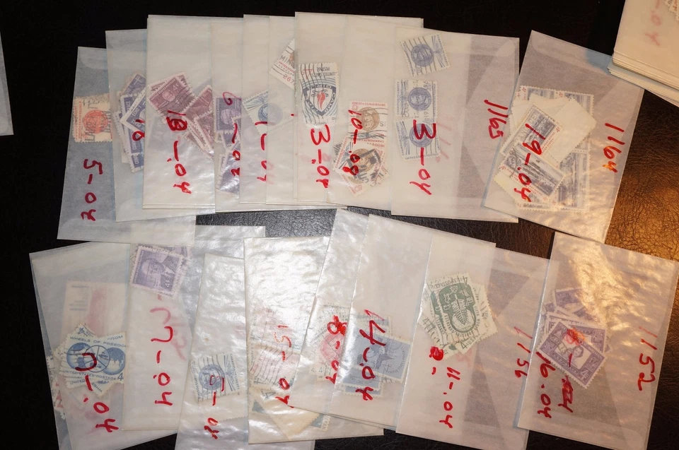 Una pequeña colección de estampillas de Estados Unidos (SC 1033 - 1599) lote de 1000+ estampillas (caja 3) Foto 4 de 4