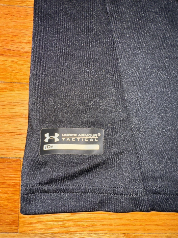 Camisa de compresión Under Armour negra táctica rendimiento equipo térmico para hombre XL USADA EN EXCELENTE ESTADO Foto 2 de 4