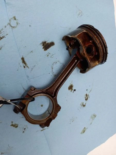 2011 CHEVROLET MALIBU FWD PISTON - Image 2 of 4