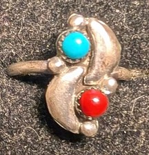 Vtg. Navajo Sterling Silver Modern Leaf Turquoise  Coral Woman's Ring Size 4.5