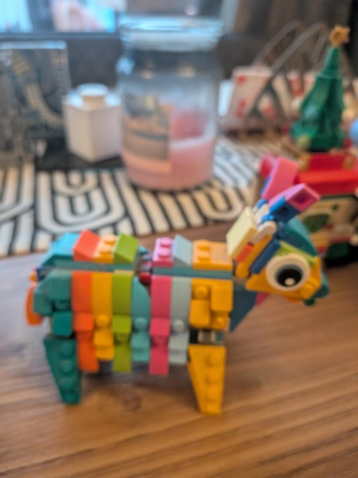 LEGO Creator 40644 Pinata, photo 1 of 3