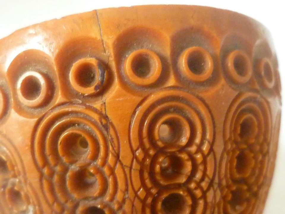 ANCIEN OEUF EN NOIX DE COROZO SCULPTÉ - Photo 2/4