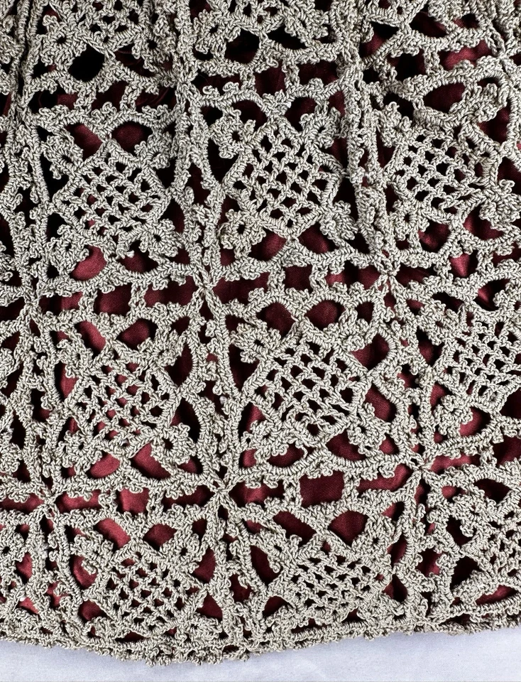 Vintage Red Lucite & Beige Crochet Mid-Century Satin Lining Women’s Lg Handbag - Image 4 of 4