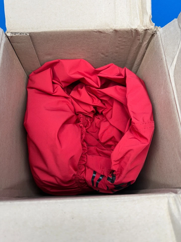 Cubierta de coche personalizada roja a prueba de tormentas Coverking CVC2SP94 para 13-20 Alfa Romeo 4C Foto 3 de 4