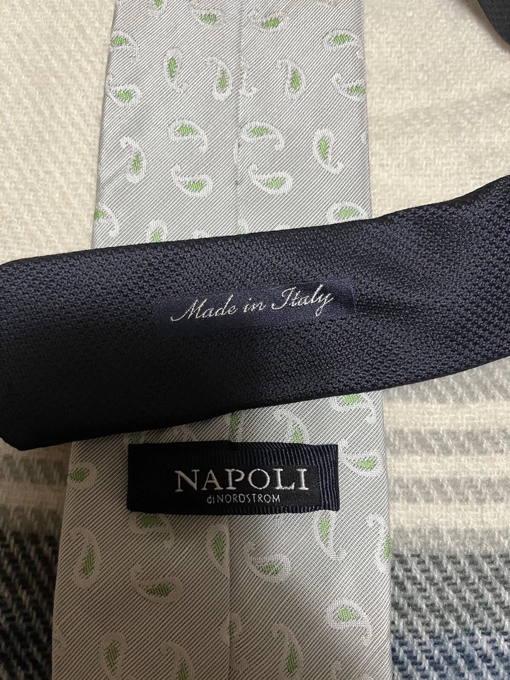 MENS NAPOLI TIE MADE IN ITALY  GRAY-GREEN PAISLEY  Silk/linen blend Foto 3 de 4