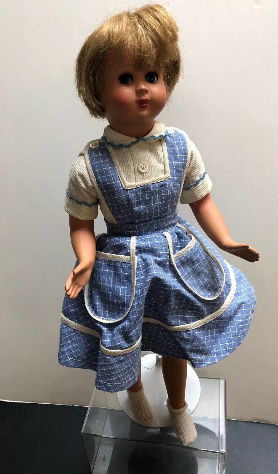 18&rdquo; Vintage Italian HP Athena W/ Flirty Eyes Hard Plastic 