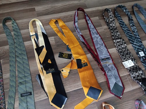 Konvolut 23 neue Krawatten, Van Heusen, Apt9, Nautica usw, etc Neu mit Etikett - Bild 16 von 24
