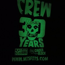 MISFITS CINDER BLOCK FALL 07 CREW 30TH ANNIVERSARY T SHIRT MENS 3XL GLOW IN DARK