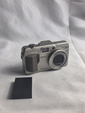 Olympus CAMEDIA C-7000 Zoom 7.1MP Digital Camera - Silver - Battery Only