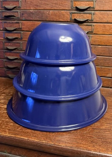 Vintage Set of 3 Pyrex Cobalt Blue Clear Bottom Nesting Mixing Bowls 322 323 325