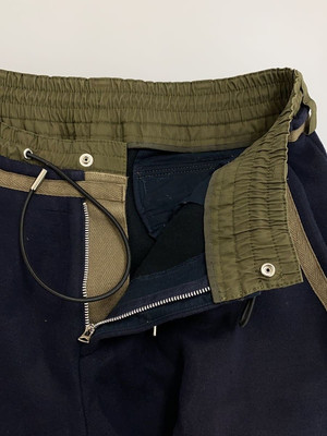 sacai Bottom Size: 2 Cotton NVY 21-02640M with Scratches and