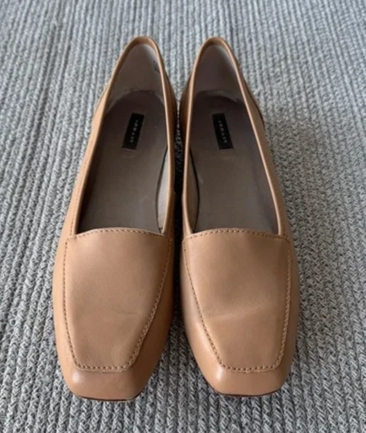 ZAPATOS PLANOS MOCASINES LIBERTAD Beige Cuero Tostado Clásicos 10.5 N ESTRECHOS USADOS EN EXCELENTE ESTADO! Foto 2 de 4