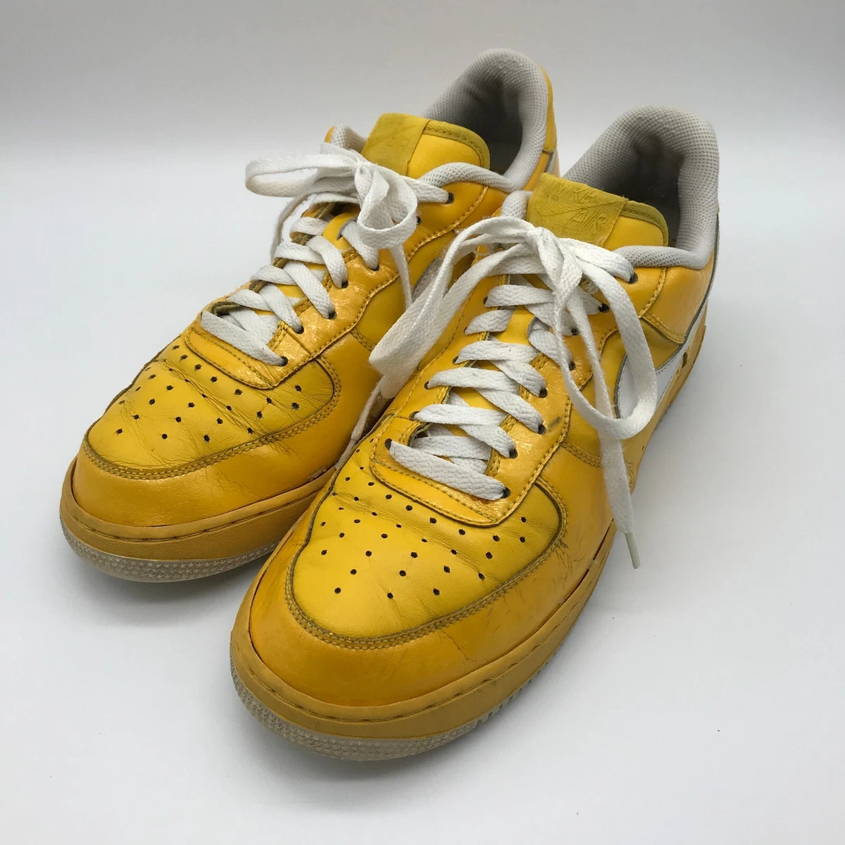 Yellow hotsell nike platforms