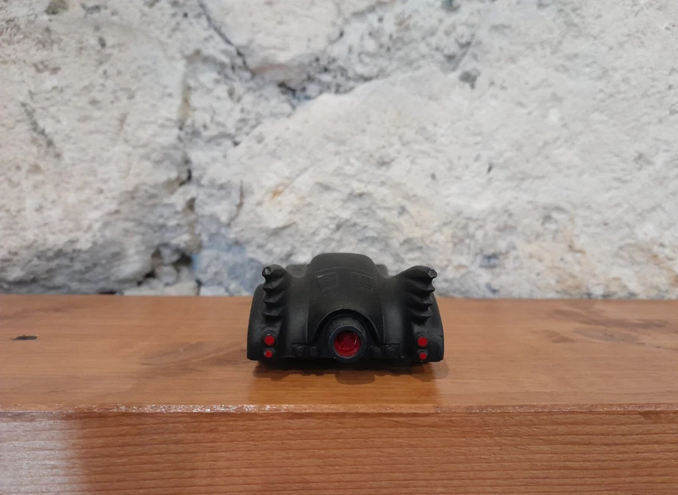 ERTL raro modellino anni 90 Batmobile 1992 die-cast dal film Batman Returns 1/43 - Immagine 4 di 4