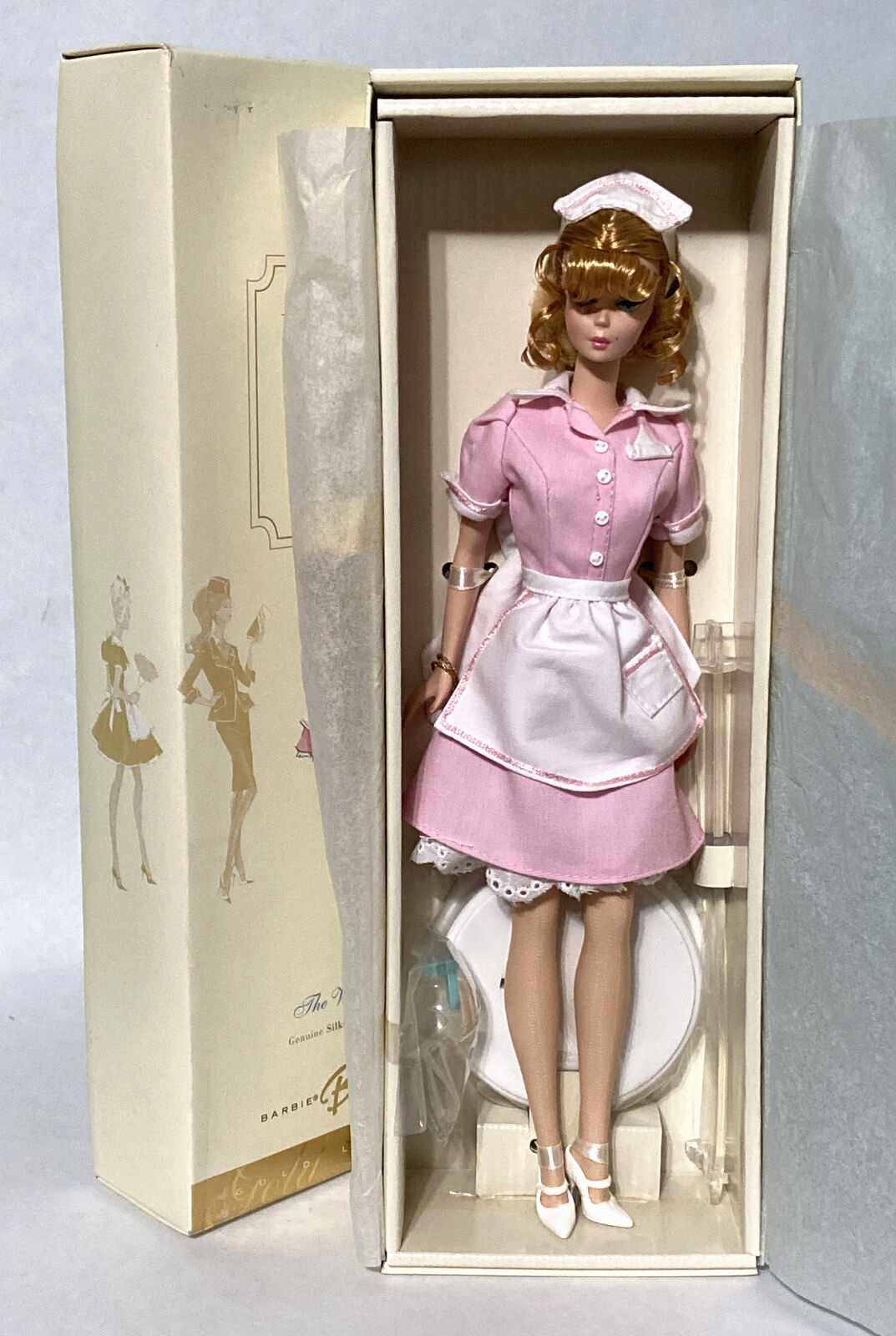 Кукла Barbie the Waitress 2006 Bfmc Silkstone Gold Label Doll Diner UNIFORM_J8763_NRFB — фото 2