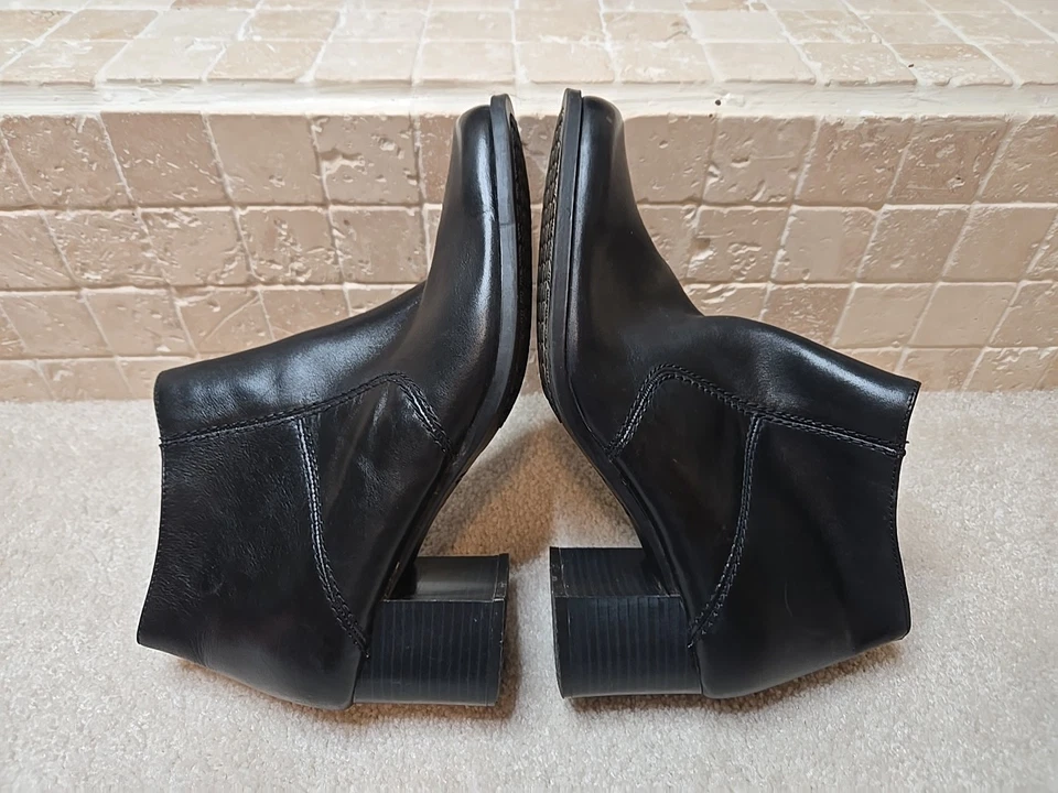 Botas al tobillo Cameron de cuero negro 10W Thom McAn para mujer cremalleras laterales de cuero Foto 3 de 4