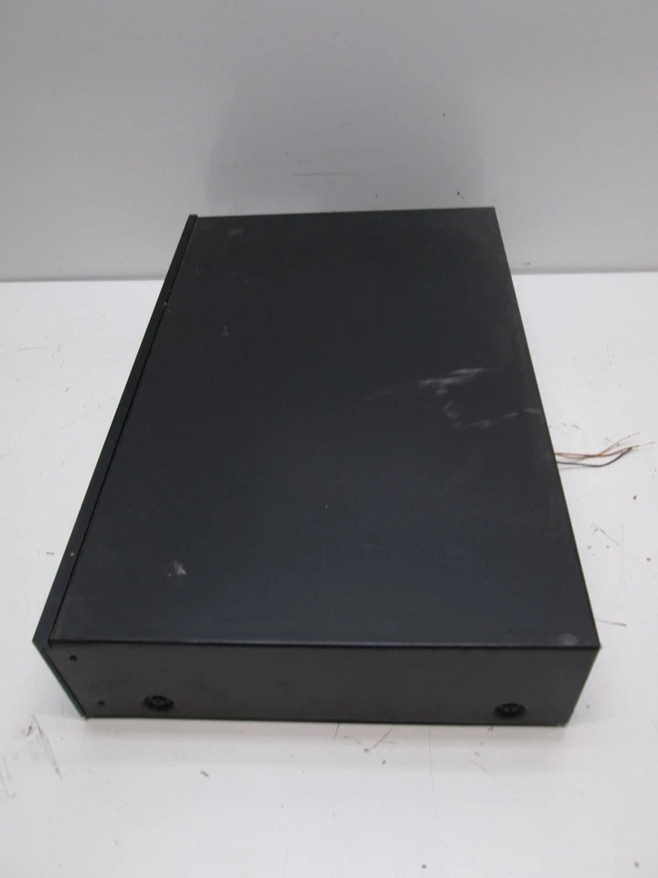 Sintonizador estéreo sintetizado Fisher FM-600 AM/FM - solo piezas como está Foto 4 de 4