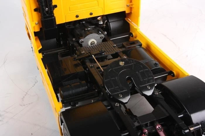 Volvo FH12 Globetrotter 420 Truck Camion 1:14 RC Radiocomandato TAMIYA - Immagine 4 di 4