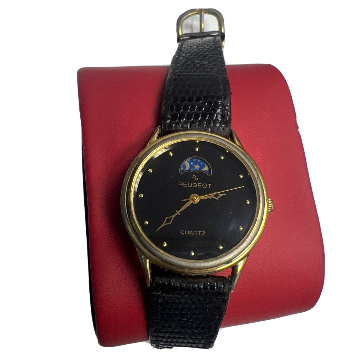 Peugeot quartz Vintage Watch Gold and black - Main Image