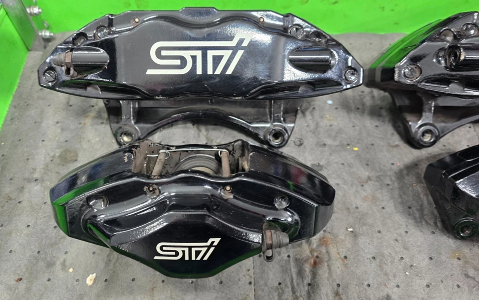 08-17 Subaru WRX STI OEM Brembo Brake Caliper Set - Image 3 of 4