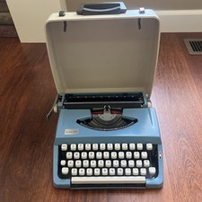 Vintage/Antique Kmart Deluxe 100 typewriter 1960s - Good Condition for Vintage thumbnail