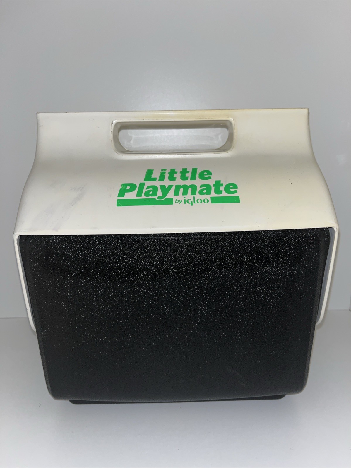 Igloo Little Play Mate Cooler  Blue.. Pre-Owned.. Fair Condition..