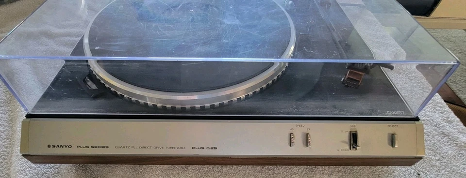 Винтажный кварцевый прямой привод Sanyo Plus серии Q25 Plus TT - б/у - Изображение 3 из 4