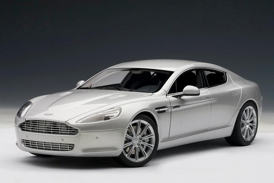 Aston Martin Rapide ラピード　AUTOart 1:18 1/18 AUTOart Aston Martin Rapide (Black) Diecast Car Model