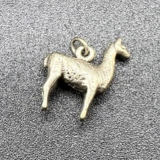 925 Sterling Silver Stamped Llama Alpaca Charm Pendant - Weight 4.10grams