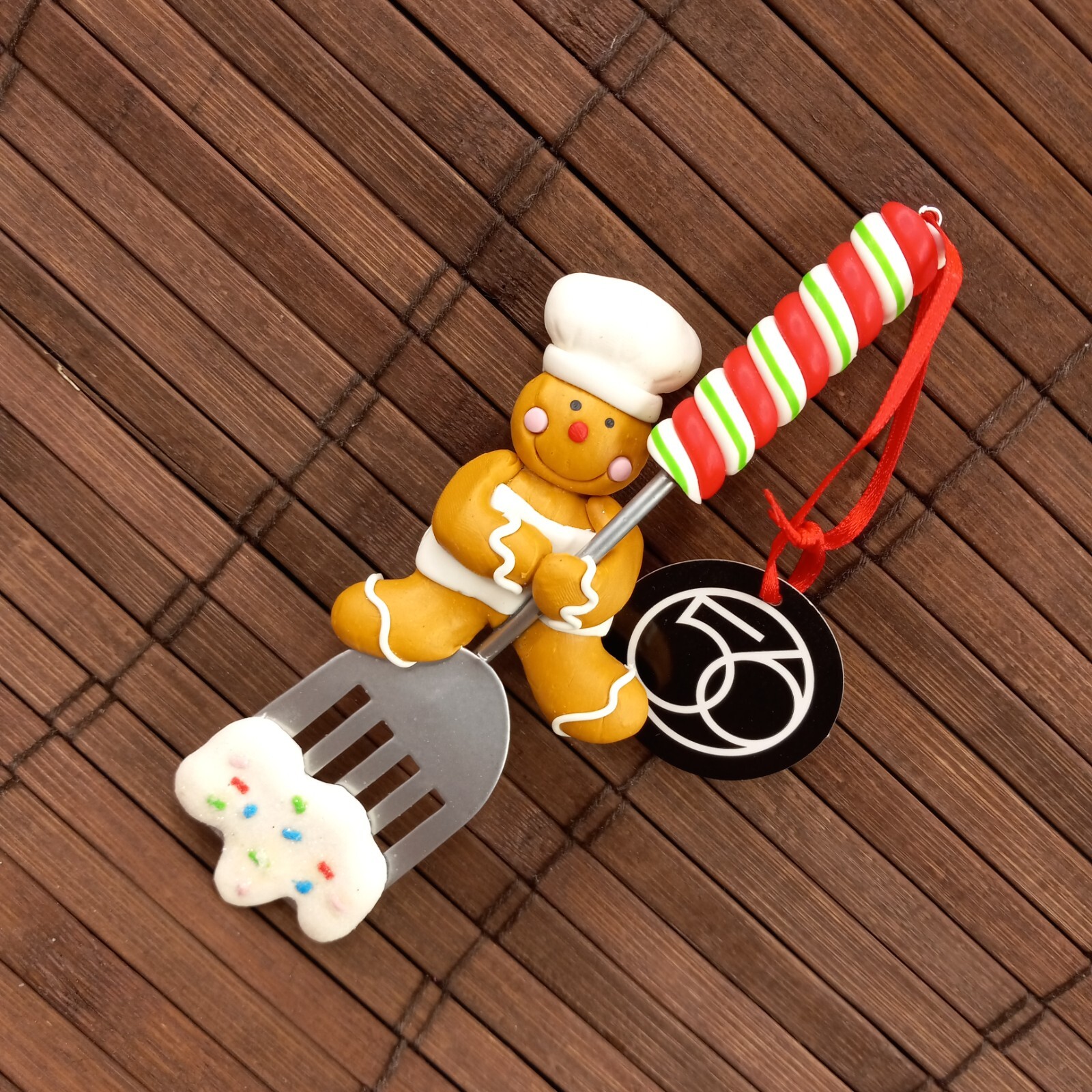 Department 56 Mrs Claus Sweet Shoppe Gingerbread Man Spatula Christmas