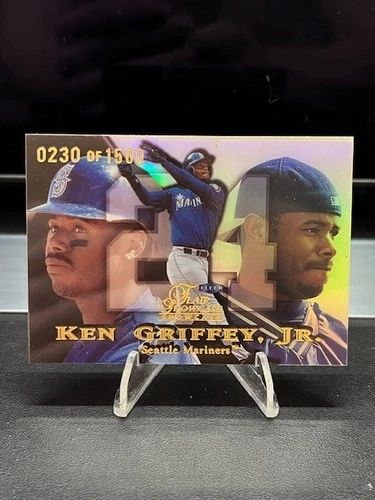 1999 Flair Showcase - Ken Griffey Jr #3 Row 1 /1500