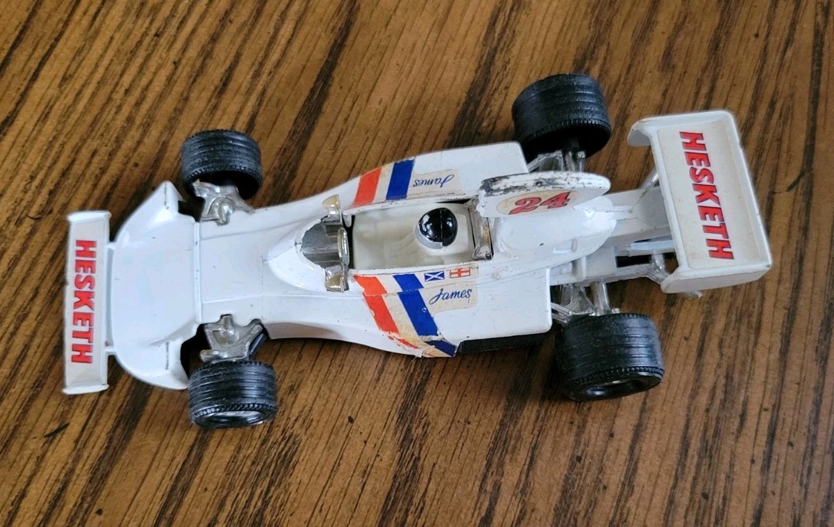 Corgi James Hunt 1974 Hesketh March Ford 308 1/36 Formula One