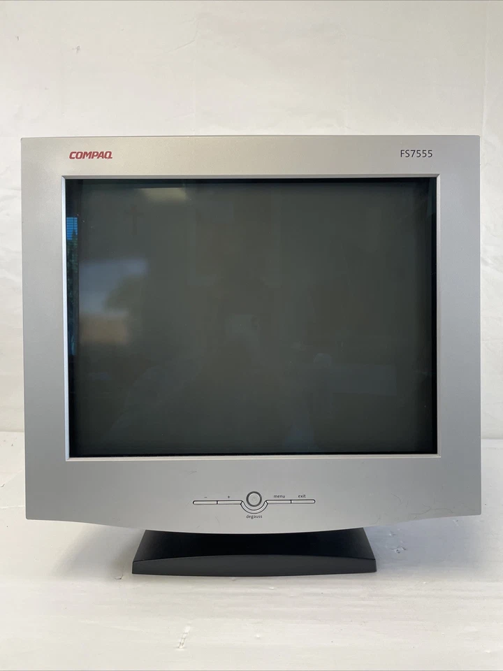 Compaq FS 7555 17" VGA CRT Monitor. Tested. Comes with power & monitor cables - Image 2 of 4