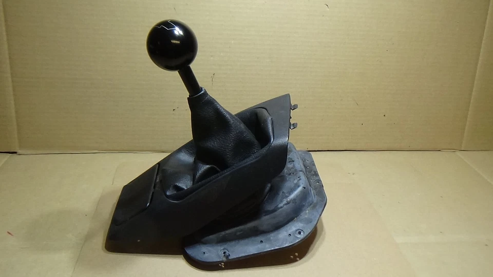 1993-1997 Chevrolet Camaro Manual Transmission Shifter Assembly - Image 3 of 4