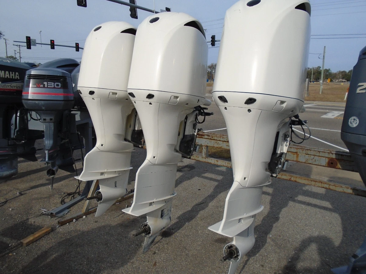 TRIPLE SET USED 2013 YAMAHA 350hp 4 FOUR STROKE OUTBOARD BOAT