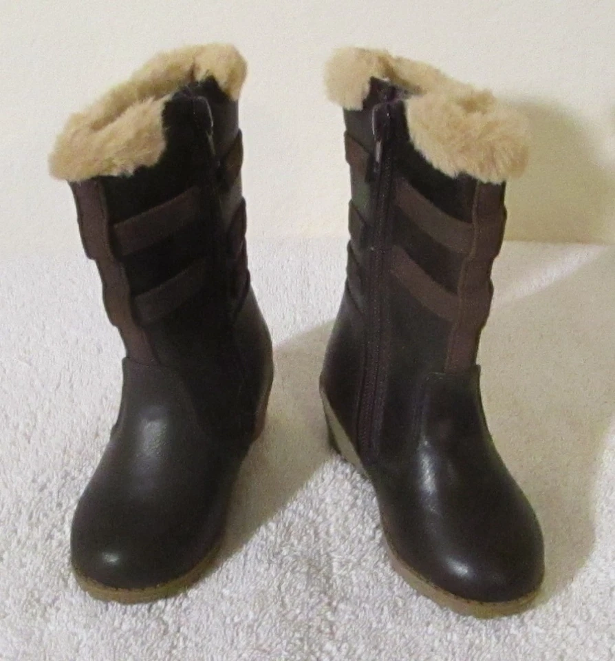 NUEVO Zapatos Rachel Lil Windsor Niñas Pequeñas Botas de Piel Sintética 6 Marrón Precio de venta sugerido por el fabricante $40 Foto 4 de 4