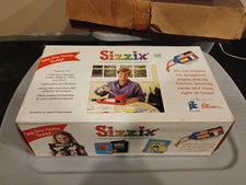 Sizzix Original Red Personal Die-Cutter Press Machine Provo Craft 38-0605