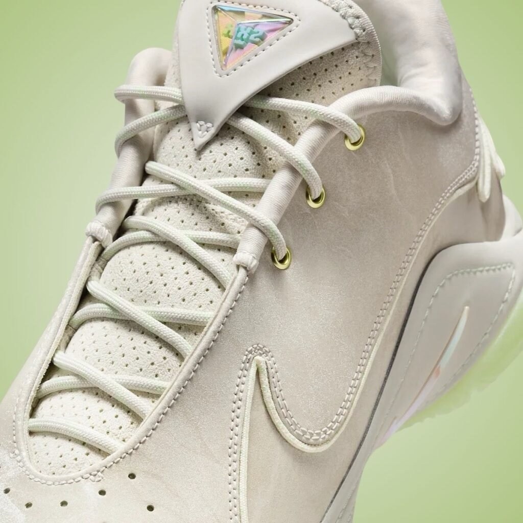 Nike LeBron XXII 22 Dunkman Light Bone Green Basketball  display picture 1