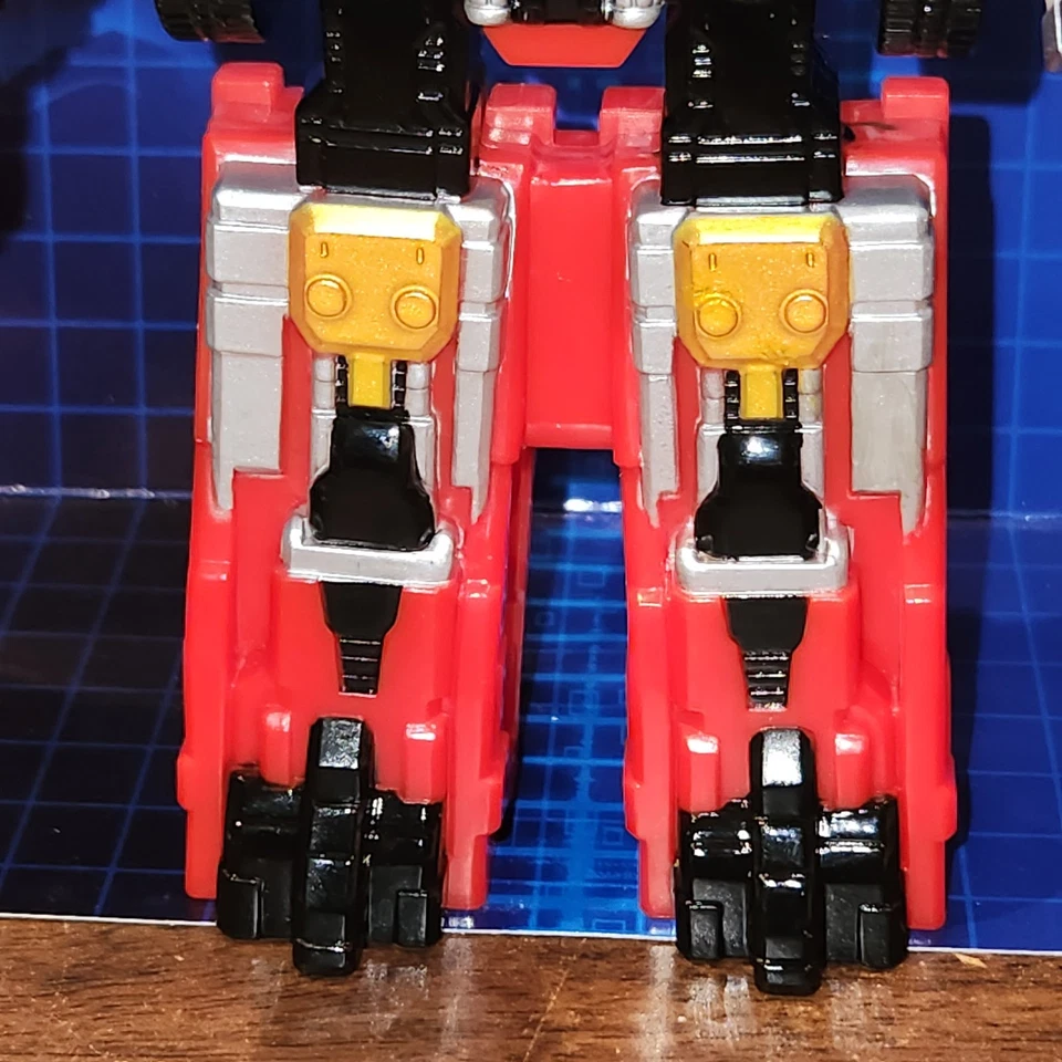 NUEVO Fuera de Caja 2006 Power Rangers Operation Overdrive Megazord 7" Figura y Espada Foto 3 de 4