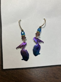 vtg signed Holly Yashi Niobium dangle earrings pelican bird figural 1.5”