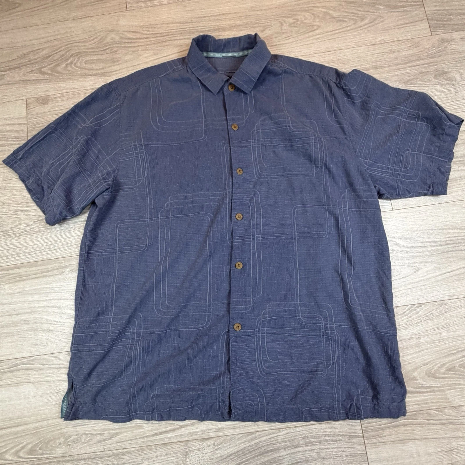 Tommy Bahama Sz XL Blue 100% Silk Geometric Embroidered Short Sleeve Camp Shirt