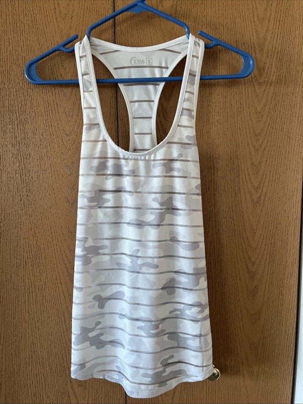 Zyia Active Women's White Camo Racerback Havana Tank Top Sleeveless Size Small