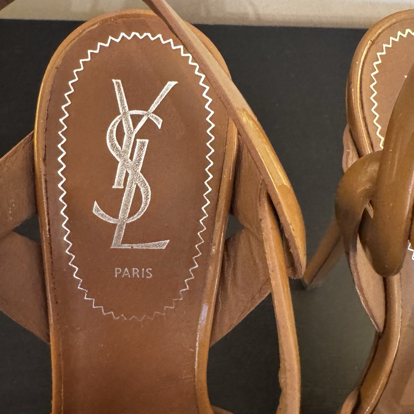 Sandali YSL Saint Laurent Tribute in pelle verniciata plateau beige tacco 37 5 7 5