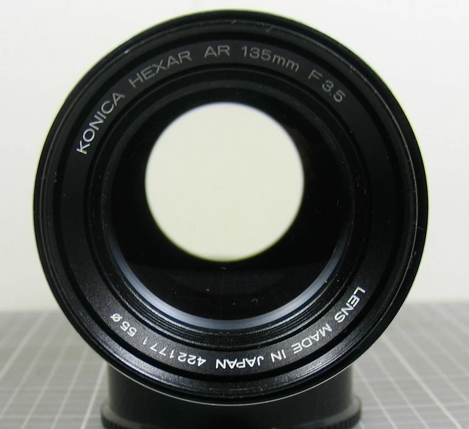 Teleobjetivo Konica Hexar AR 135mm f3.5 con estuche Japón Foto 4 de 4