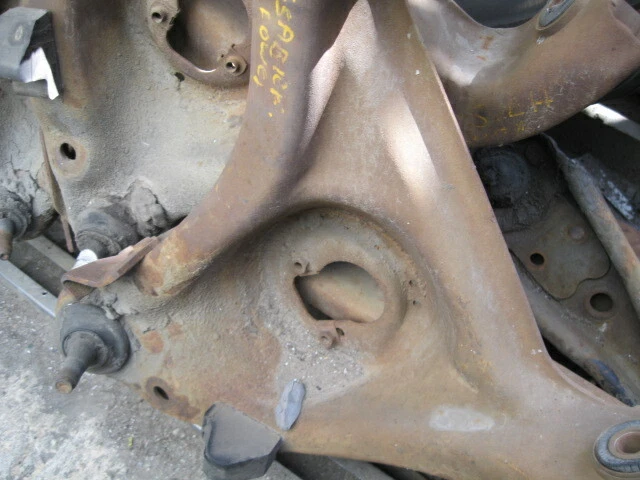 73 Buick LeSabre OEM brazo de control inferior delantero derecho usado Foto 4 de 4