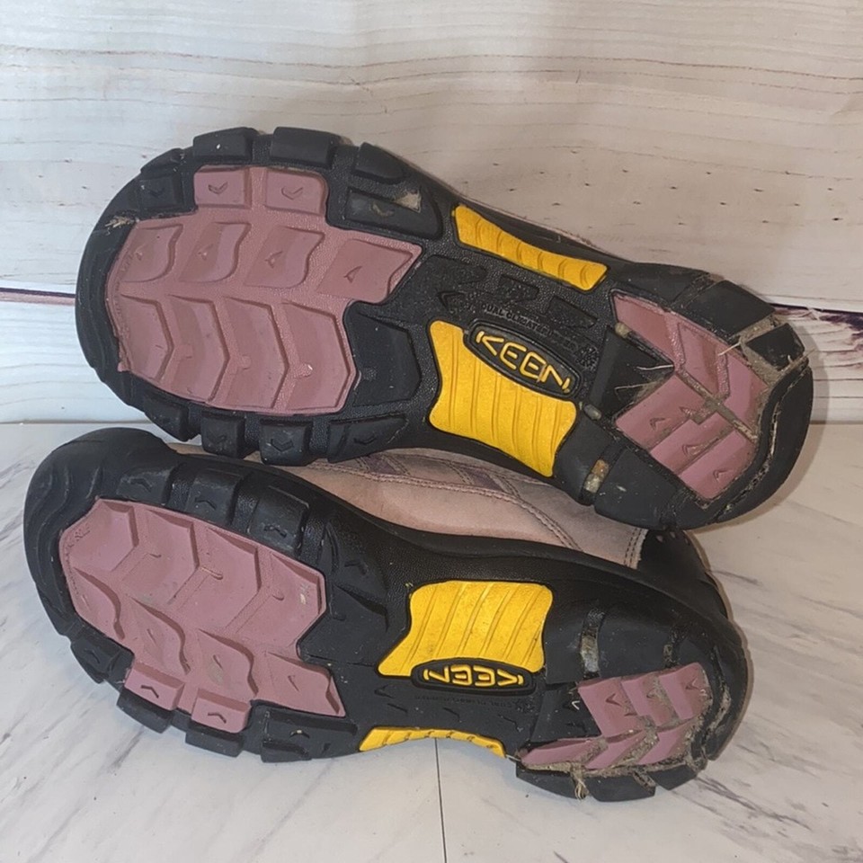 Keen Insulated Quilted Snow Lace Up Elastic Bungie Boots Size 7 eBay